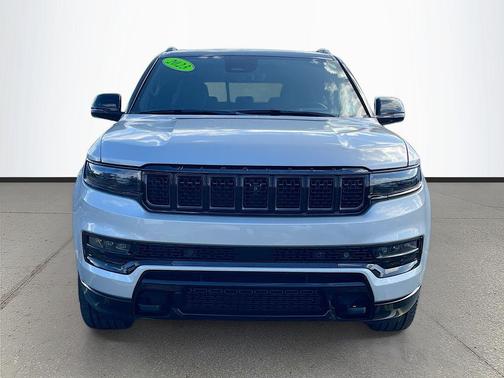 Silver Zynith 2023 Jeep Grand Wagoneer Series III Obsidian 4x4