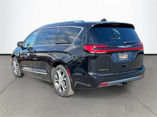 2026 Chrysler Pacifica L