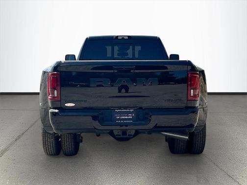 2025 RAM 3500 Laramie Crew Cab 4x4 8' Box