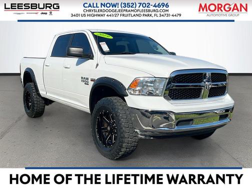 Bright White Clearcoat 2019 RAM 1500 SLT