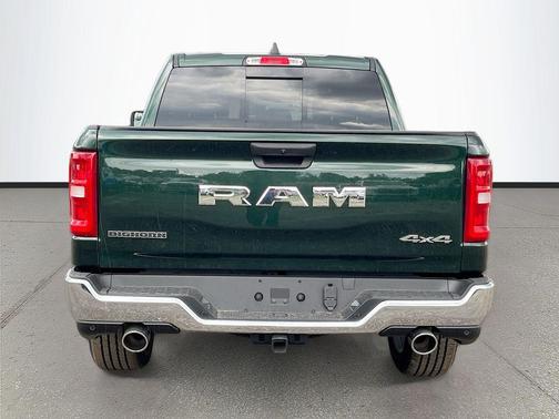 Serrano Green Metallic 2026 RAM 1500 Big Horn/Lone Star
