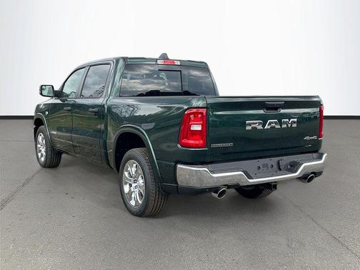 Serrano Green Metallic 2026 RAM 1500 Big Horn/Lone Star