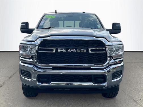 2024 RAM 2500 Tradesman Crew Cab 4x4 6'4' Box