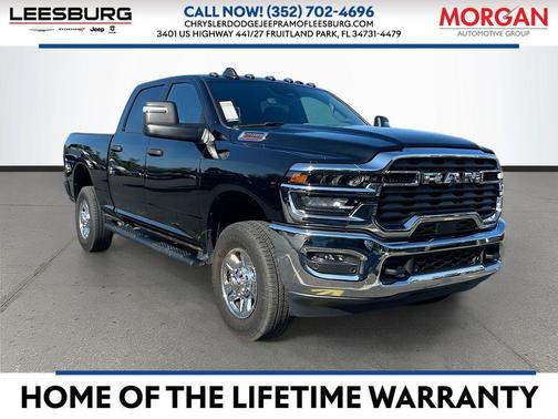 Diamond Black Crystal Pearlcoat 2025 RAM 2500 Tradesman Crew Cab 4x4 6'4' Box