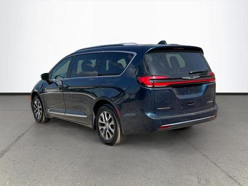 2025 Chrysler Pacifica L