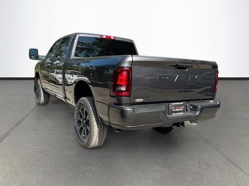 2025 RAM 2500 Big Horn Crew Cab 4x4 6'4' Box