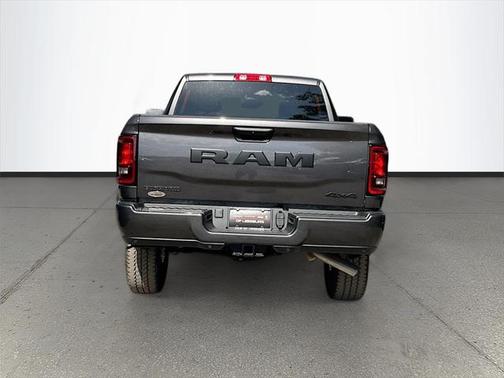 2025 RAM 2500 Big Horn Crew Cab 4x4 6'4' Box