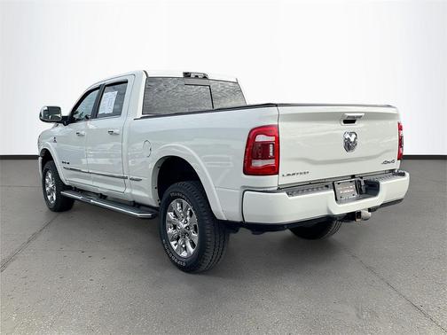 2022 RAM 3500 Limited Crew Cab 4x4 6'4' Box