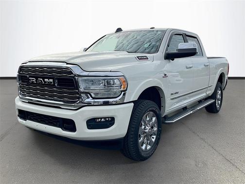2022 RAM 3500 Limited Crew Cab 4x4 6'4' Box
