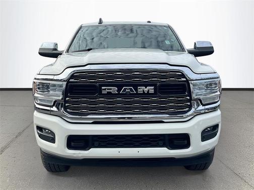 2022 RAM 3500 Limited Crew Cab 4x4 6'4' Box