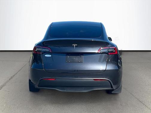 2024 Tesla Model Y Long Range Dual Motor All-Wheel Drive