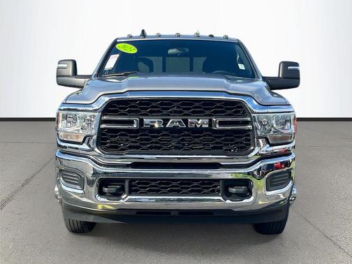 Billet Silver Metallic Clearcoat 2023 RAM 3500 Tradesman Crew Cab 4x4 8' Box