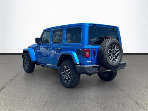 2025 Jeep Wrangler 4-Door Sahara 4x4