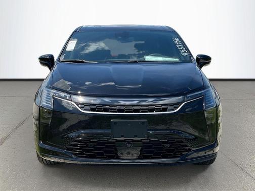 Diamond Black Crystal Pearlcoat 2027 Chrysler Pacifica Limited