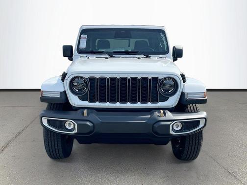 Bright White Clearcoat 2026 Jeep Gladiator 85th Anniversary Edition