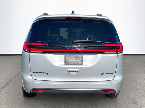 2024 Chrysler Pacifica Hybrid Premium S Appearance Pkg