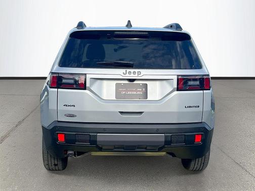 Silver Zynith Clearcoat 2026 Jeep Cherokee Limited