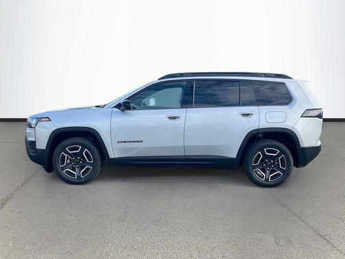 Silver Zynith Clearcoat 2026 Jeep Cherokee Limited