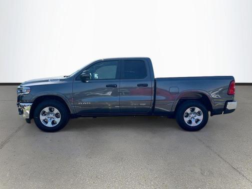 Granite Crystal Metallic Clearcoat 2026 RAM 1500 Big Horn/Lone Star