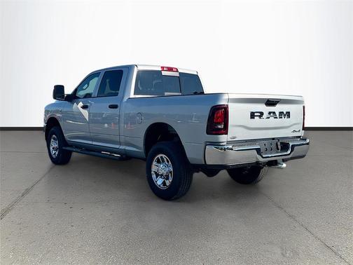 2025 RAM 2500 Tradesman Crew Cab 4x4 6'4' Box