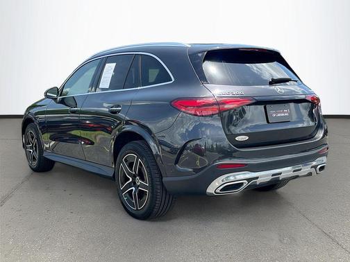 2025 Mercedes-Benz GLC 300 4MATIC
