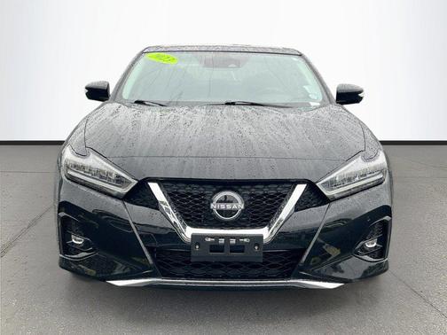 Super Black 2023 Nissan Maxima 3.5 Platinum