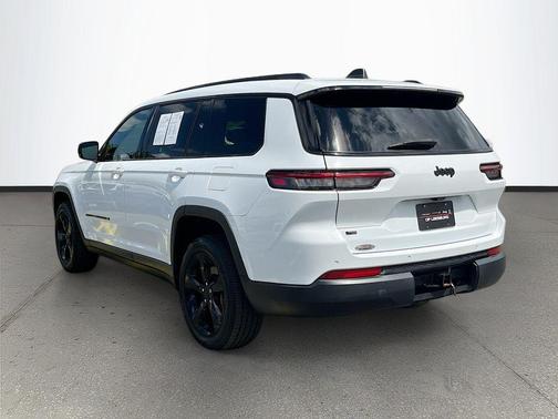 Bright White Clearcoat 2023 Jeep Grand Cherokee L Altitude