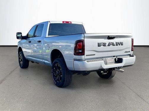 2026 RAM 2500 Big Horn Crew Cab 4x4 6'4' Box