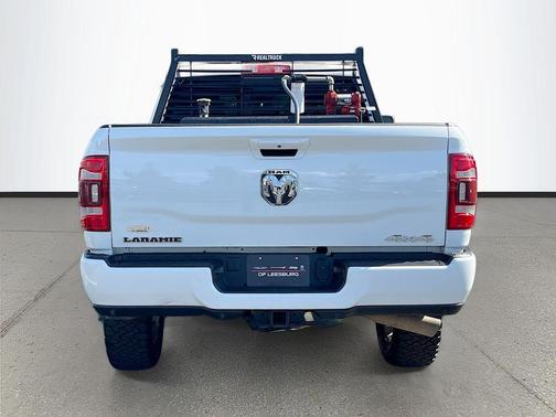 Bright White Clearcoat 2023 RAM 2500 Laramie Crew Cab 4x4 6'4' Box