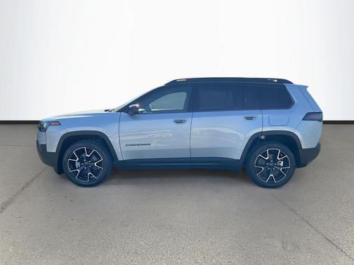 silver zynith clearcoat 2026 Jeep Cherokee Overland