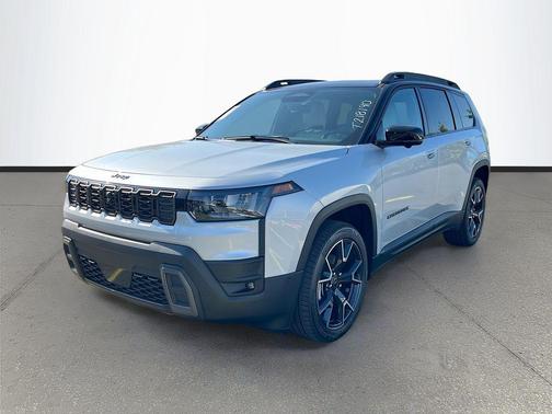 silver zynith clearcoat 2026 Jeep Cherokee Overland