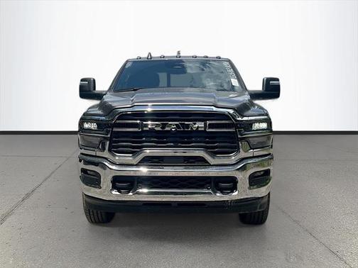 2025 RAM 2500 Tradesman Crew Cab 4x4 6'4' Box