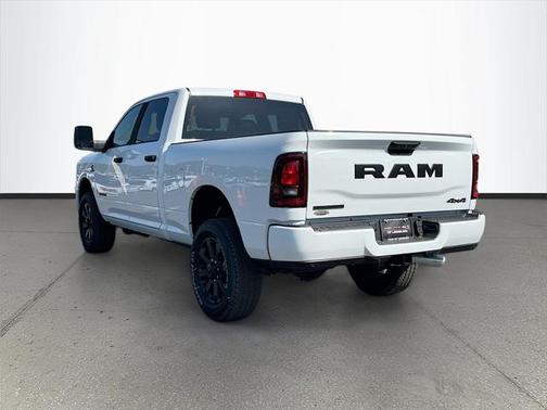 2025 RAM 2500 Big Horn Crew Cab 4x4 6'4' Box