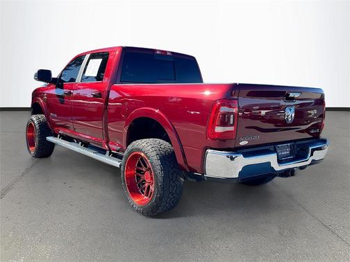 2022 RAM 2500 Laramie Crew Cab 4x4 6'4' Box