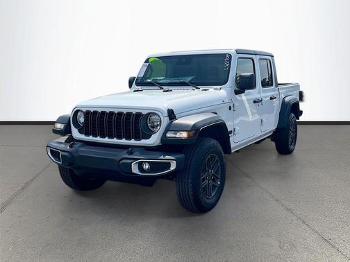 2025 Jeep Gladiator Sport S
