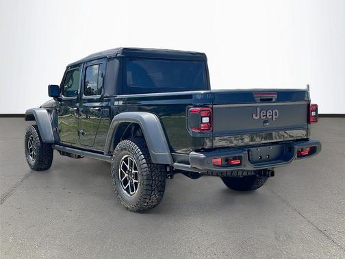 Black Clearcoat 2026 Jeep Gladiator Rubicon