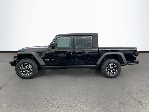 Black Clearcoat 2026 Jeep Gladiator Rubicon