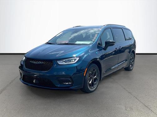 2025 Chrysler Pacifica Hybrid Premium S Appearance Pkg