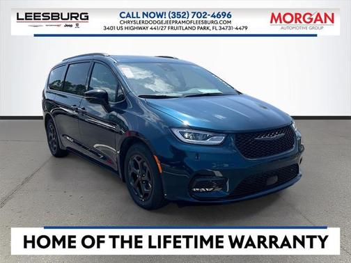 2025 Chrysler Pacifica Hybrid Premium S Appearance Pkg