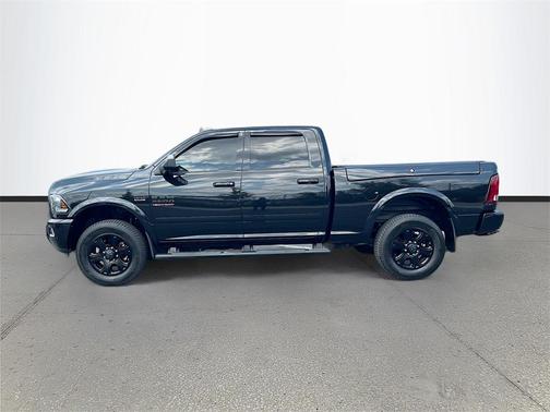 2017 RAM 2500 Laramie Crew Cab 4x4 6'4' Box