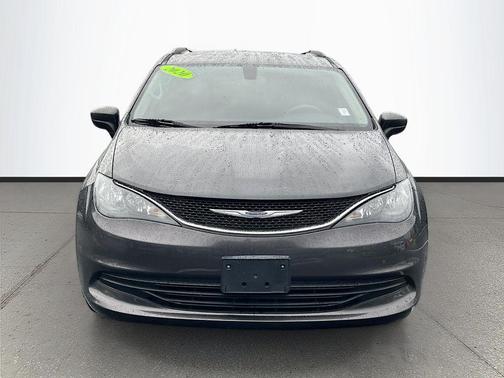 2020 Chrysler Voyager LXI