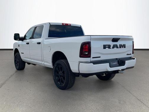 2026 RAM 3500 Big Horn Crew Cab 4x4 6'4' Box
