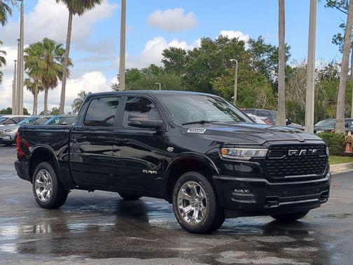Diamond Black Crystal Pearlcoat 2026 RAM 1500 Big Horn/Lone Star