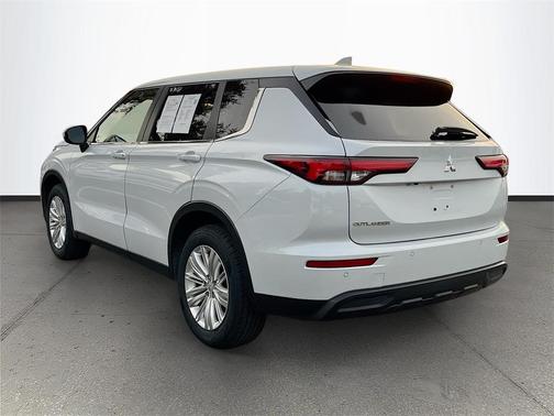 2024 Mitsubishi Outlander ES 2.5 2WD