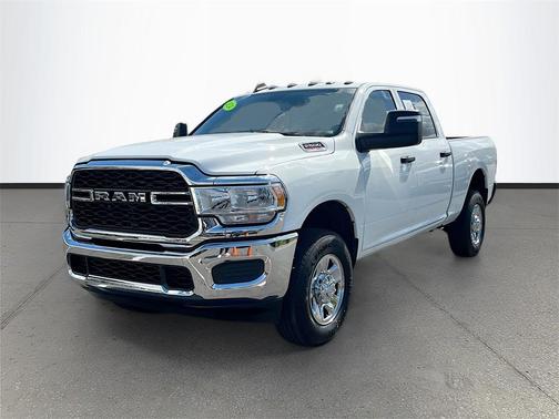 2024 RAM 2500 Tradesman Crew Cab 4x4 6'4' Box