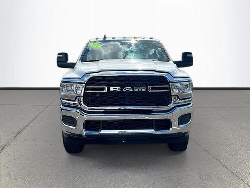 2024 RAM 2500 Tradesman Crew Cab 4x4 6'4' Box