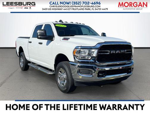 Bright White Clearcoat 2024 RAM 2500 Tradesman Crew Cab 4x4 6'4' Box