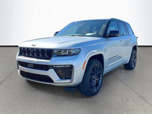 silver zynith 2026 Jeep Grand Cherokee Summit