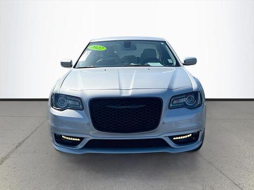 2022 Chrysler 300 Touring