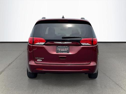 2021 Chrysler Voyager LXI